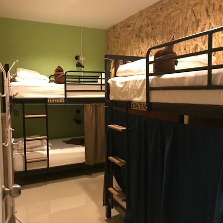 Baan Wararin Hostel Pattaya Ngoại thất bức ảnh