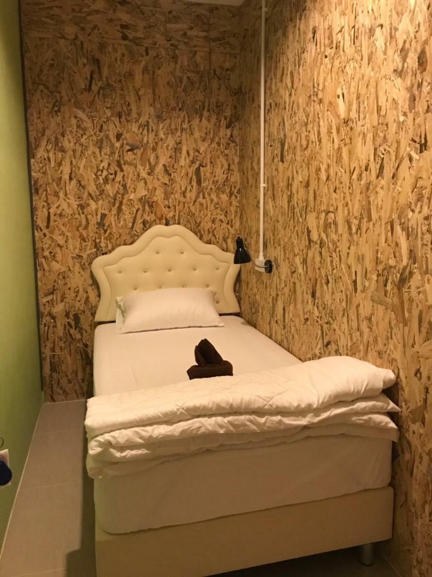 Baan Wararin Hostel Pattaya Ngoại thất bức ảnh