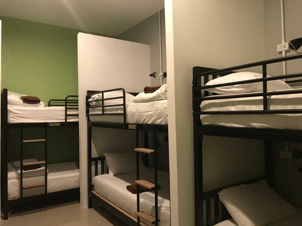 Baan Wararin Hostel Pattaya Ngoại thất bức ảnh
