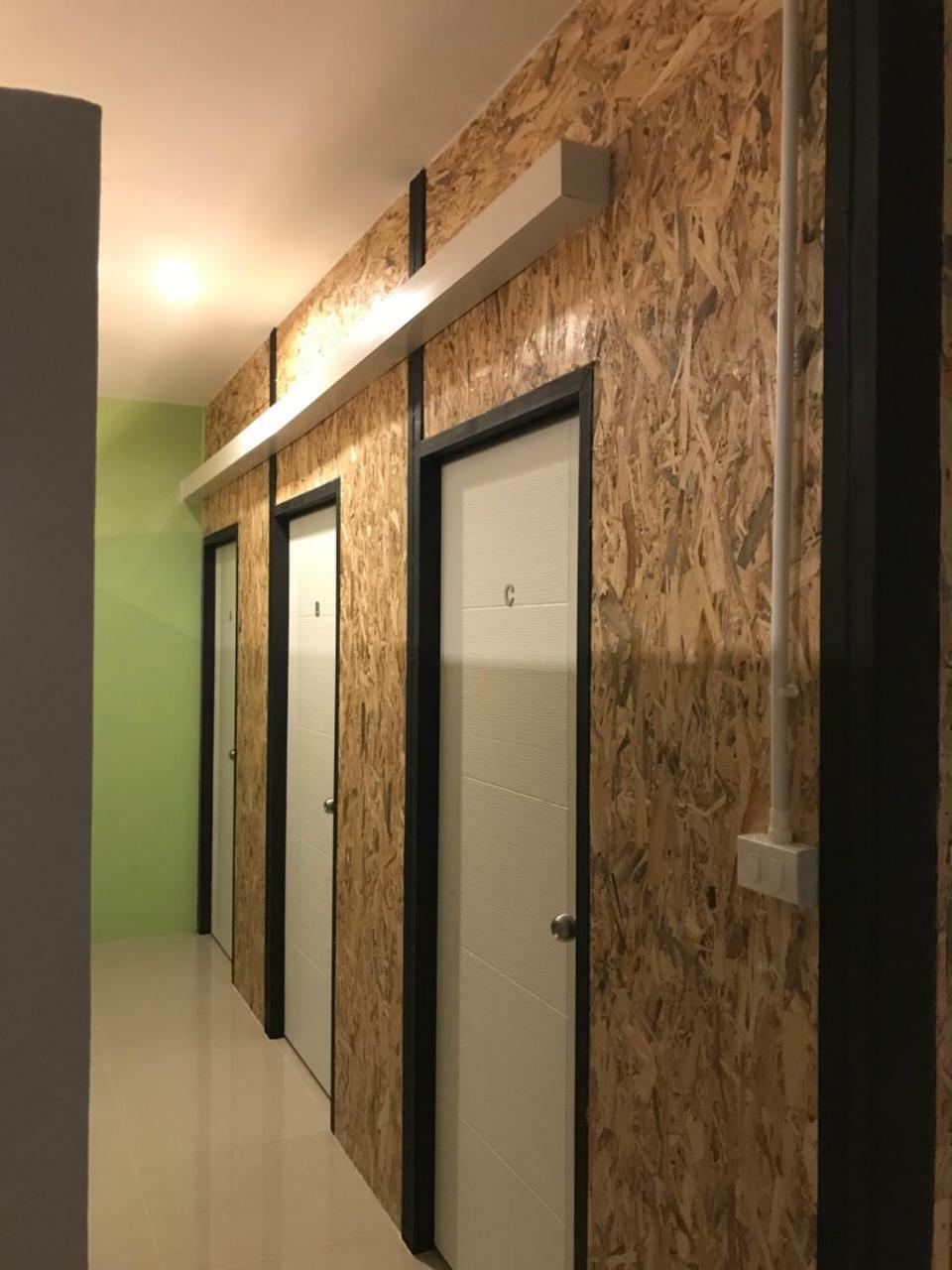 Baan Wararin Hostel Pattaya Ngoại thất bức ảnh