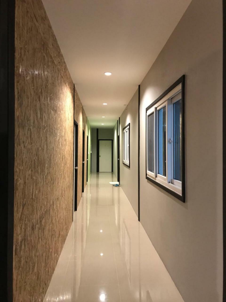 Baan Wararin Hostel Pattaya Ngoại thất bức ảnh