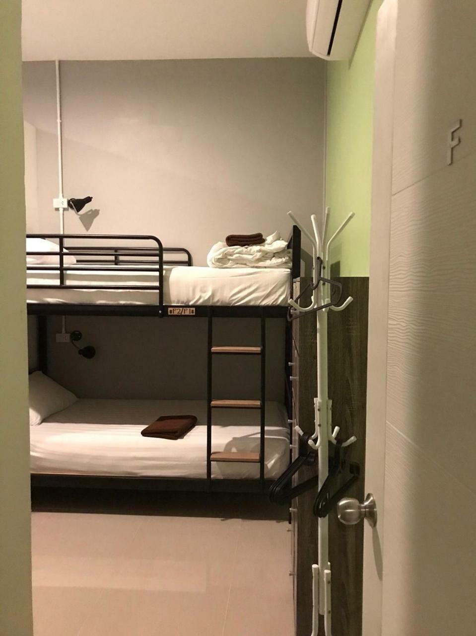 Baan Wararin Hostel Pattaya Ngoại thất bức ảnh